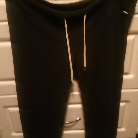 TNA Navy Flattering Joggers - Picture 2 of 4